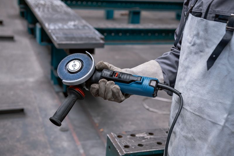 Nurklihvija Bosch Professional GWS 17-150 PS – Bosch Professional